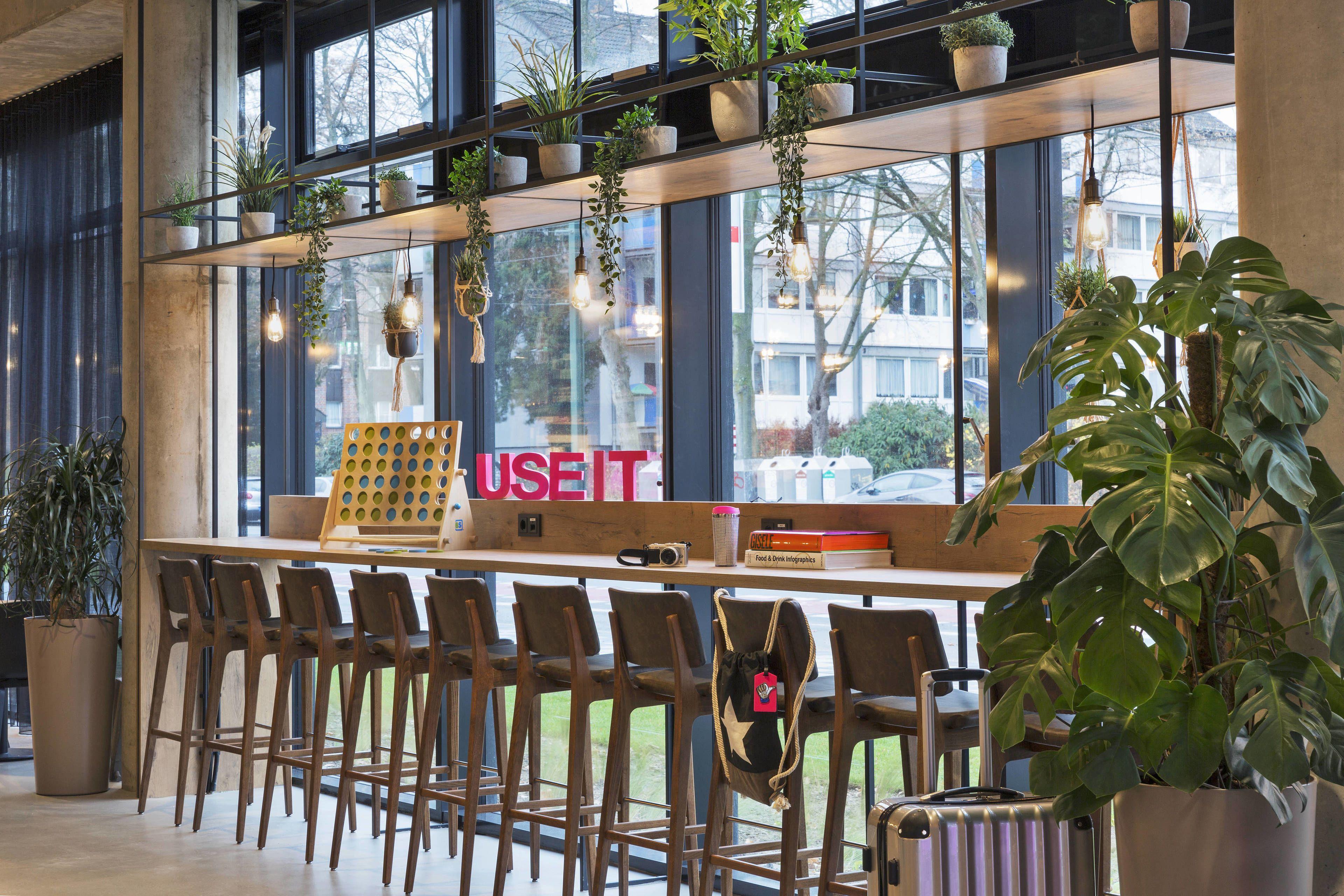 Moxy Duesseldorf South, Dusseldorf